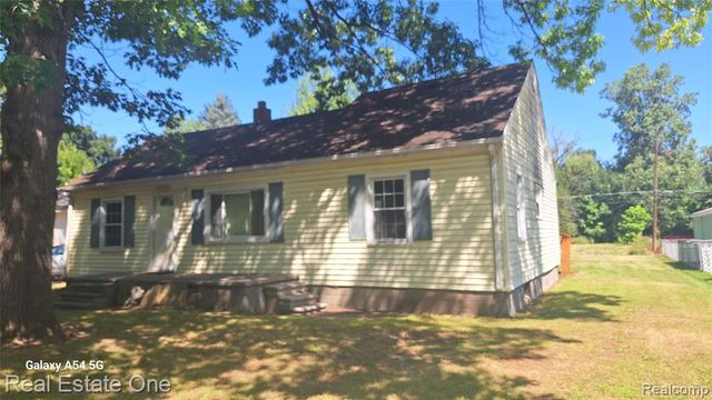 28214 Eton Street, Westland, MI 48186
