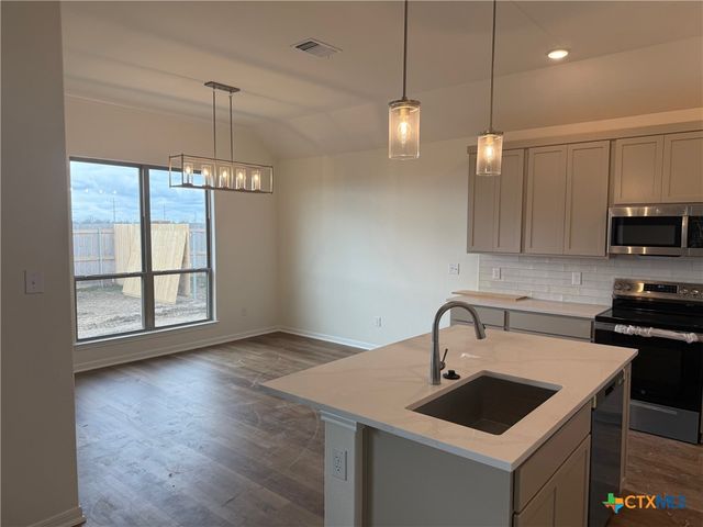 7101 Touchstone Drive, Temple, TX 76502