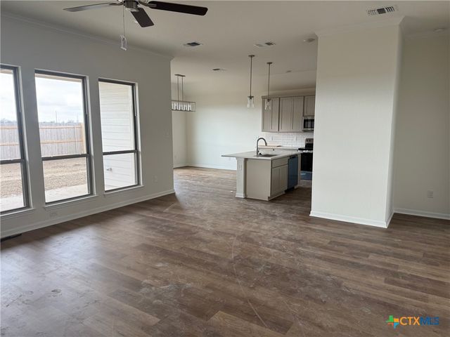 7101 Touchstone Drive, Temple, TX 76502