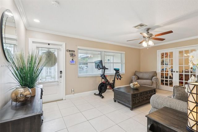 11573 NW 39th Pl, Coral Springs, FL 33065