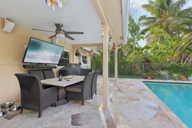 11573 NW 39th Pl, Coral Springs, FL 33065