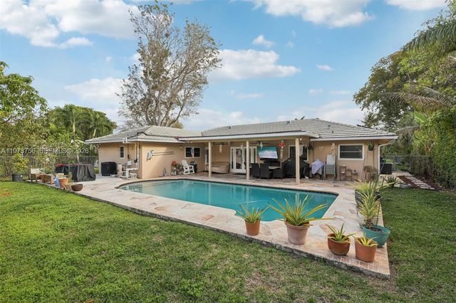 11573 NW 39th Pl, Coral Springs, FL 33065