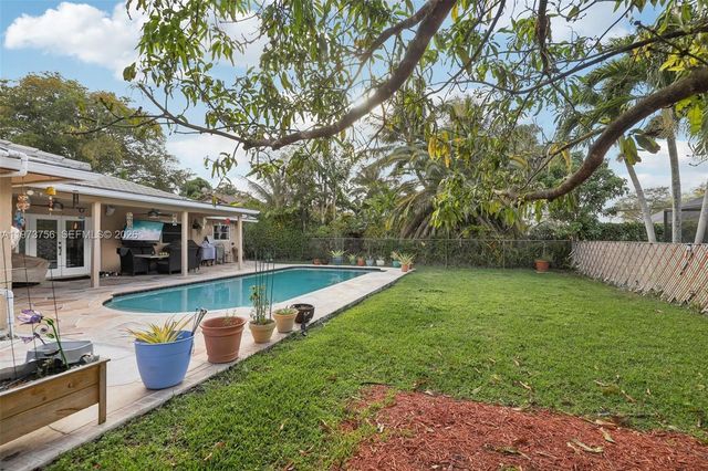 11573 NW 39th Pl, Coral Springs, FL 33065