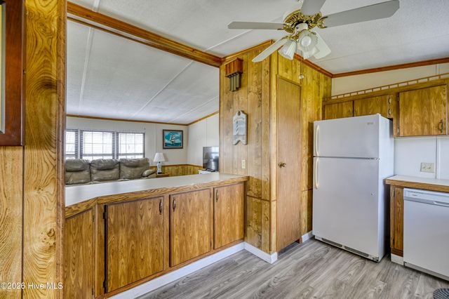 7060 7th Street, Surf City, NC 28445