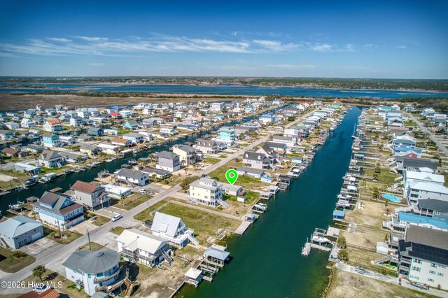 7060 7th Street, Surf City, NC 28445