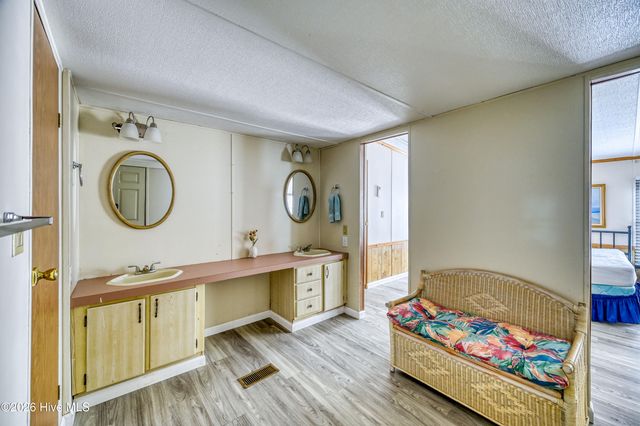 7060 7th Street, Surf City, NC 28445