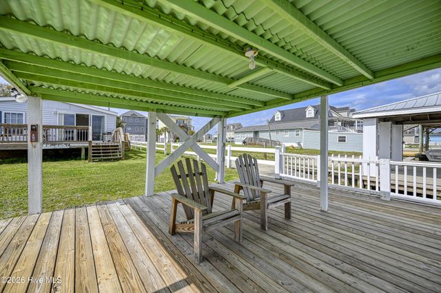 7060 7th Street, Surf City, NC 28445