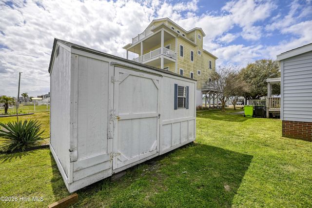 7060 7th Street, Surf City, NC 28445