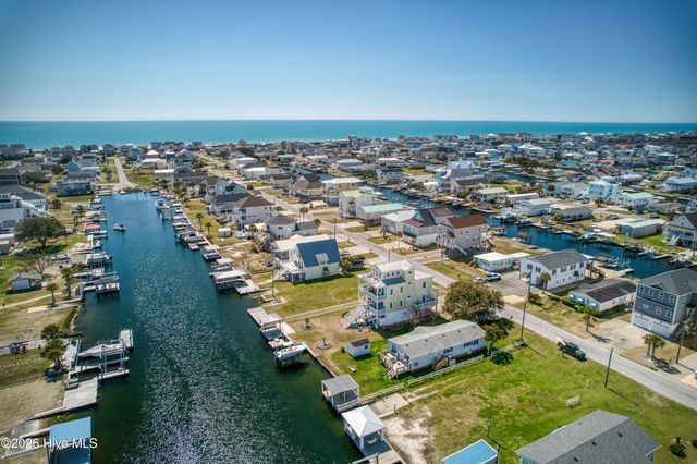 7060 7th Street, Surf City, NC 28445