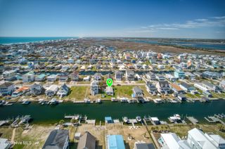 7060 7th Street, Surf City, NC 28445