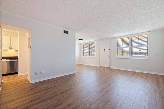 4890 BAY STREET NE 330, St Petersburg, FL 33703