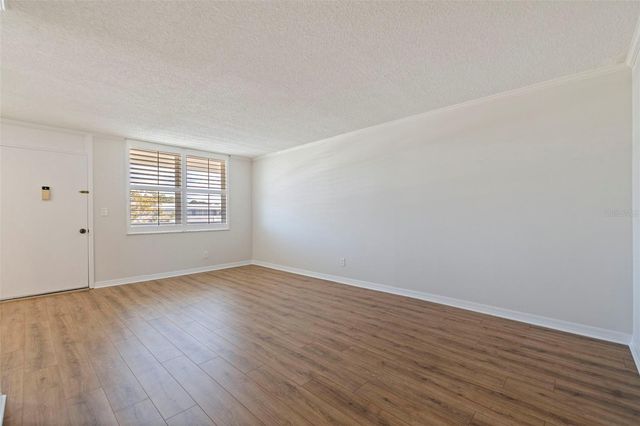 4890 BAY STREET NE 330, St Petersburg, FL 33703