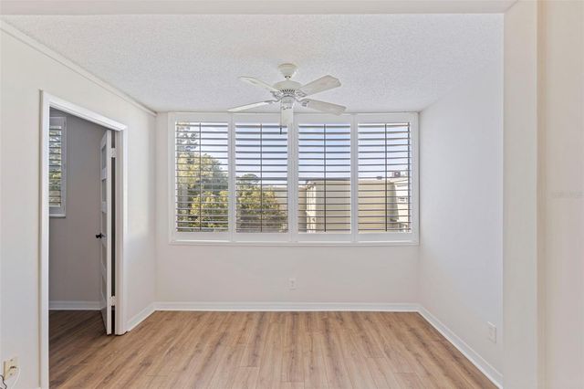 4890 BAY STREET NE 330, St Petersburg, FL 33703