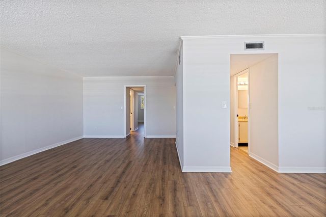 4890 BAY STREET NE 330, St Petersburg, FL 33703