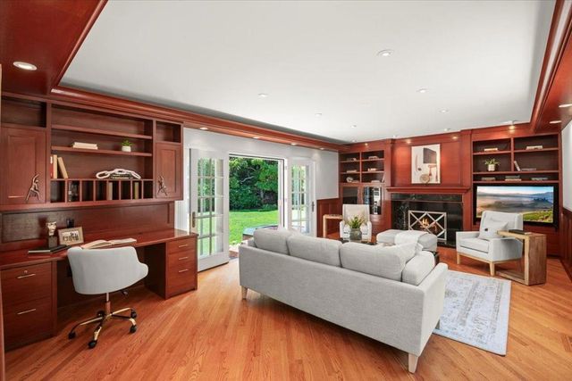 1408 Edgewood Drive, Palo Alto, CA 94301