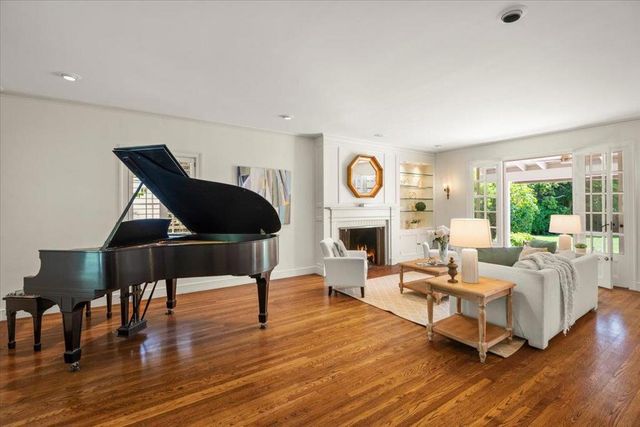 1408 Edgewood Drive, Palo Alto, CA 94301