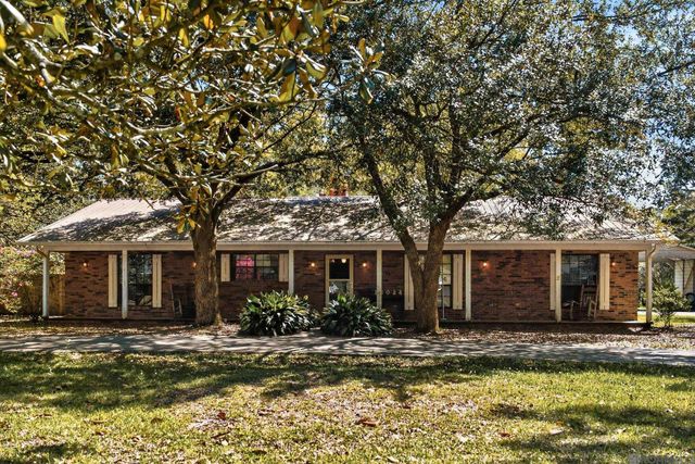 16024 Chevernt Ave, Greenwell Springs, LA 70739