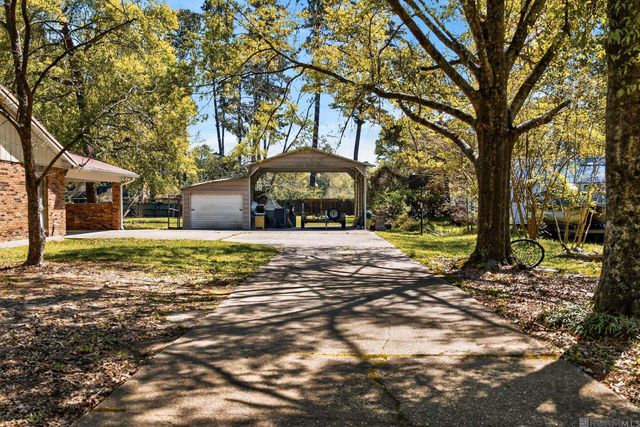 16024 Chevernt Ave, Greenwell Springs, LA 70739