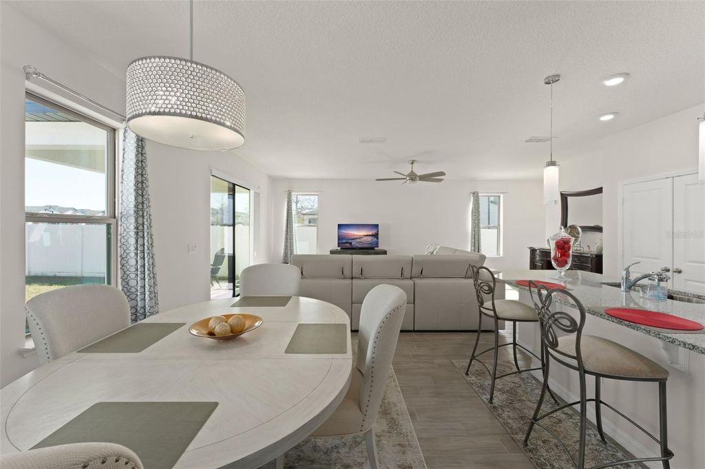 Image 16 of property listing at 9847 AUREA MOSS LANE, Orlando, FL 32832