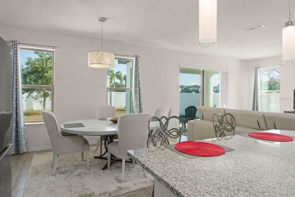 Image 20 of property listing at 9847 AUREA MOSS LANE, Orlando, FL 32832