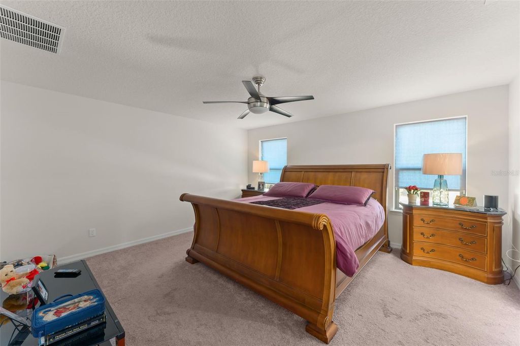 Image 30 of property listing at 9847 AUREA MOSS LANE, Orlando, FL 32832