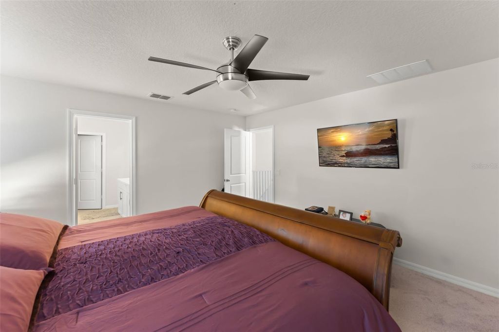 Image 31 of property listing at 9847 AUREA MOSS LANE, Orlando, FL 32832