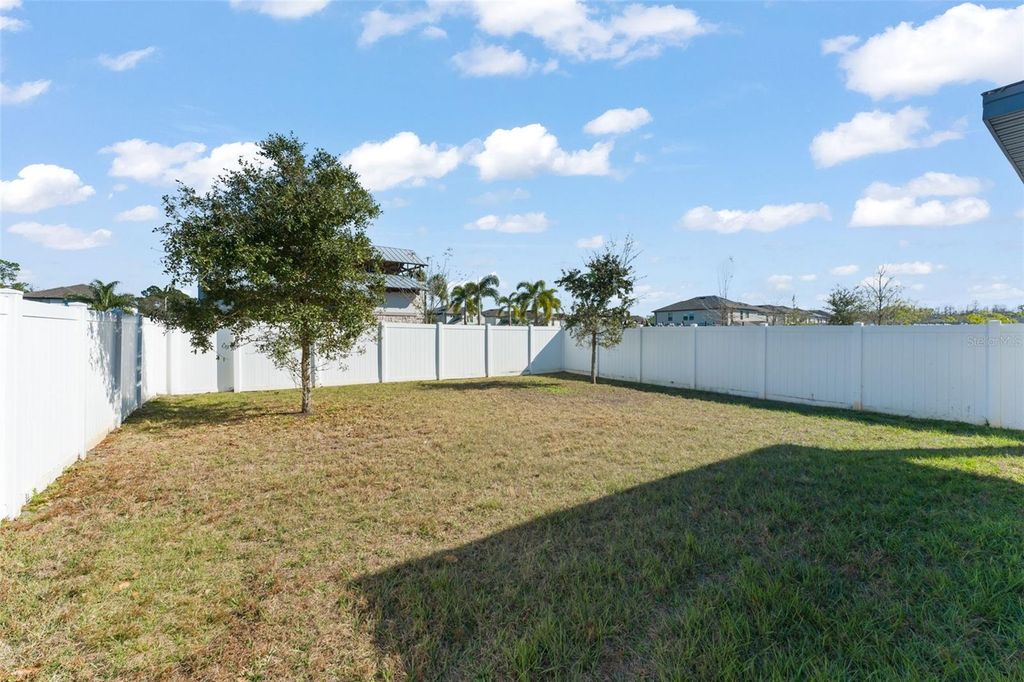 Image 41 of property listing at 9847 AUREA MOSS LANE, Orlando, FL 32832