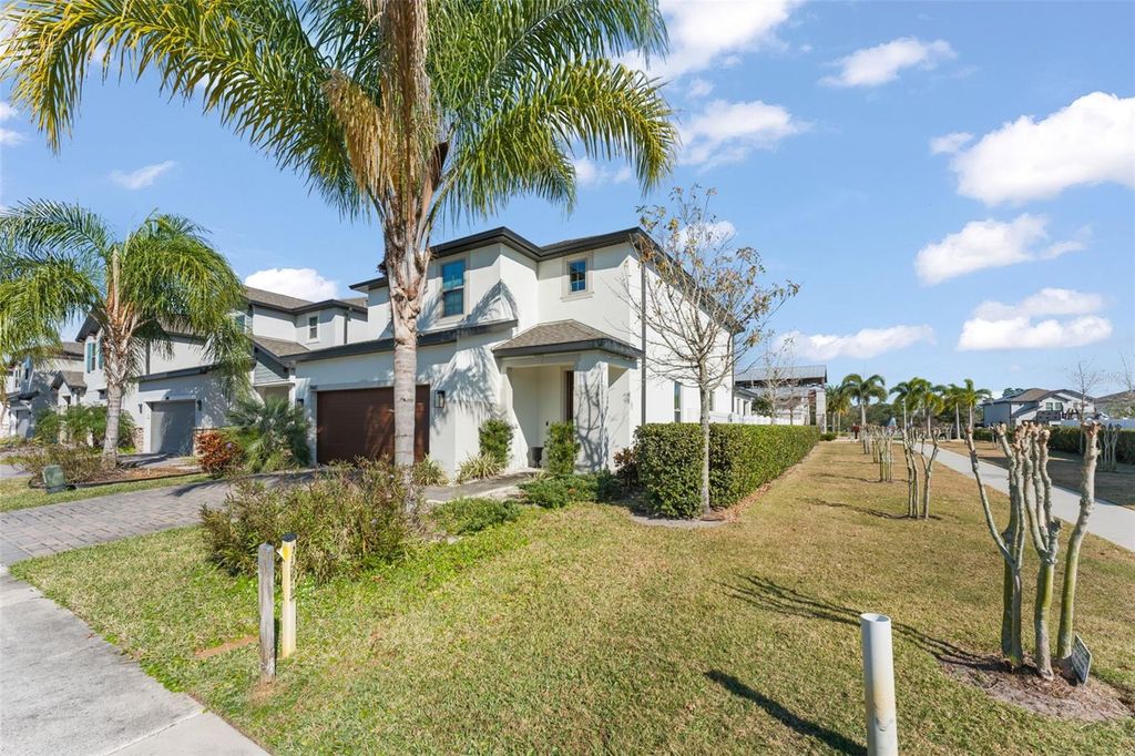 Image 46 of property listing at 9847 AUREA MOSS LANE, Orlando, FL 32832