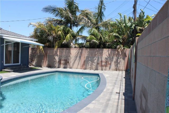 5192 Robinwood, Huntington Beach, CA 92649