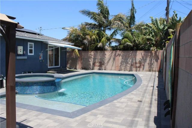 5192 Robinwood, Huntington Beach, CA 92649