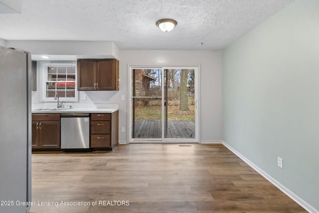 416 Riverview Drive, Dewitt, MI 48820