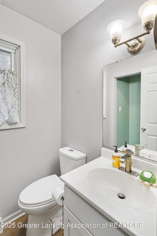 416 Riverview Drive, Dewitt, MI 48820