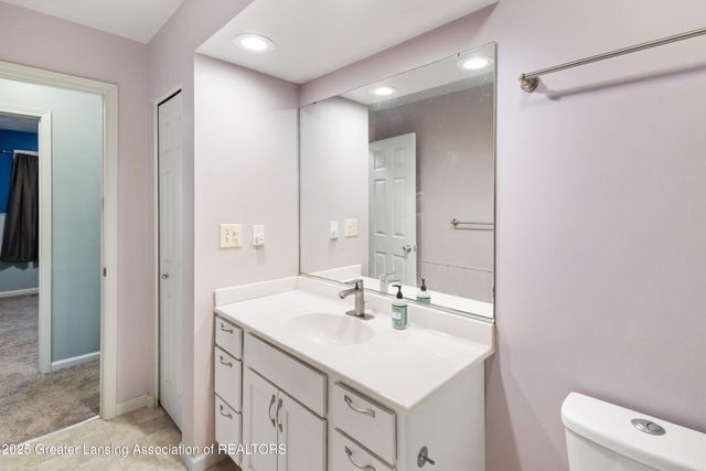 416 Riverview Drive, Dewitt, MI 48820