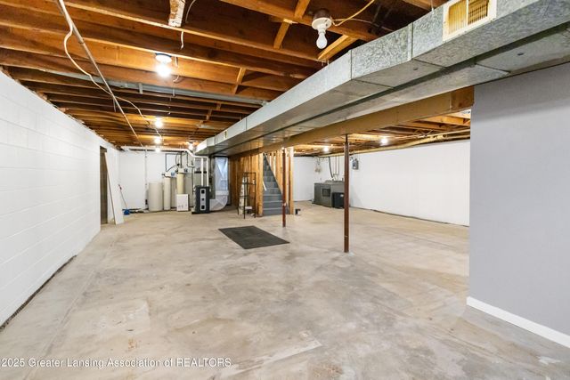 416 Riverview Drive, Dewitt, MI 48820