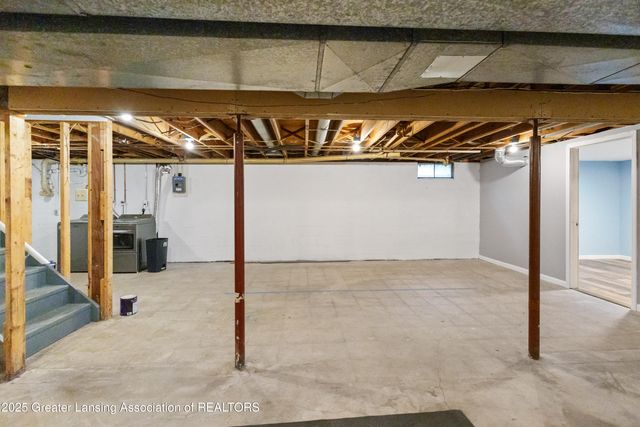 416 Riverview Drive, Dewitt, MI 48820