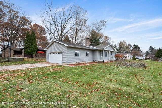 416 Riverview Drive, Dewitt, MI 48820