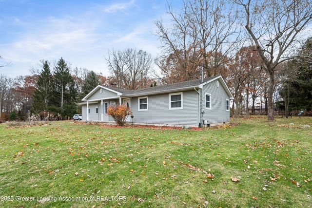 416 Riverview Drive, Dewitt, MI 48820