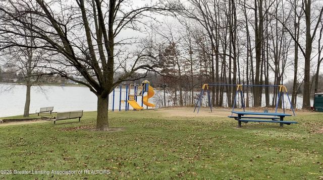 416 Riverview Drive, Dewitt, MI 48820