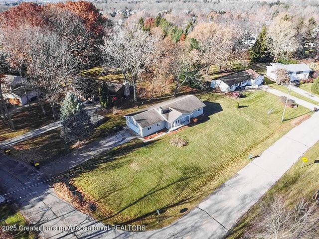 416 Riverview Drive, Dewitt, MI 48820