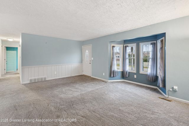 416 Riverview Drive, Dewitt, MI 48820