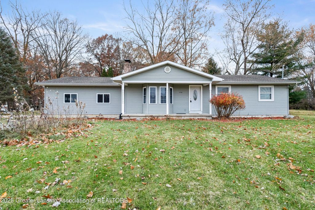 416 Riverview Drive, Dewitt, MI 48820
