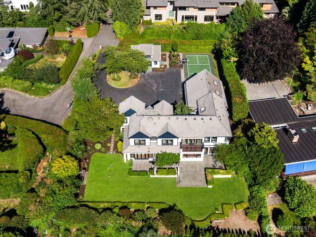 8443 NE 6th Street, Medina, WA 98039