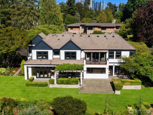 8443 NE 6th Street, Medina, WA 98039