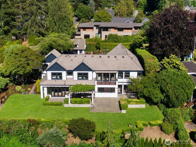 8443 NE 6th Street, Medina, WA 98039