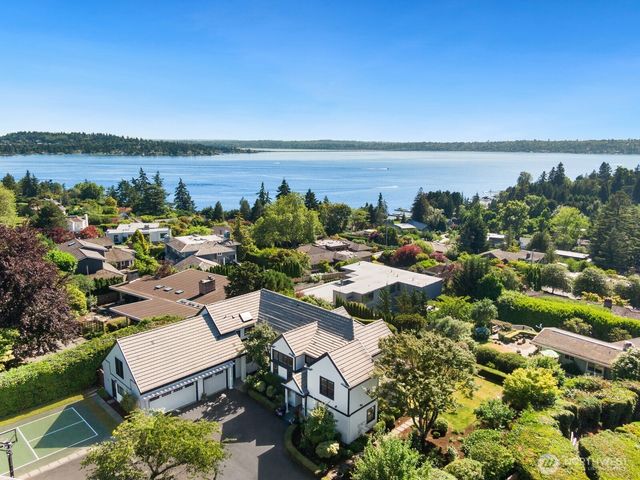 8443 NE 6th Street, Medina, WA 98039