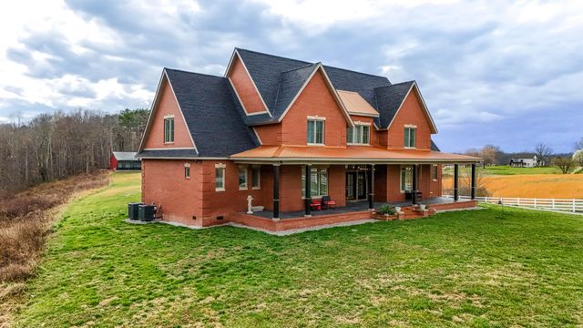 128 Marcum Trail, East Bernstadt, KY 40729
