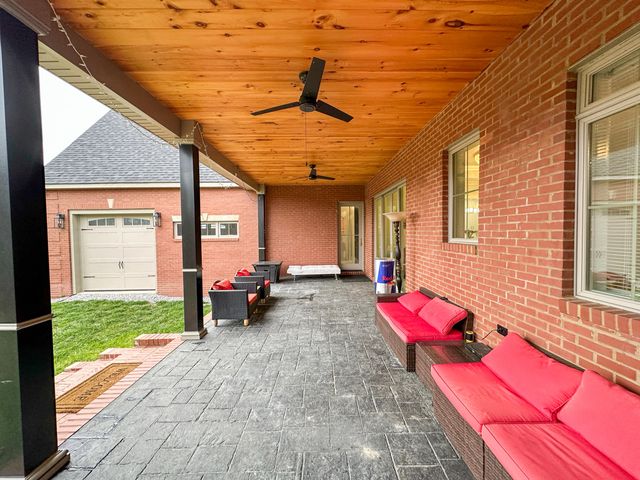 128 Marcum Trail, East Bernstadt, KY 40729