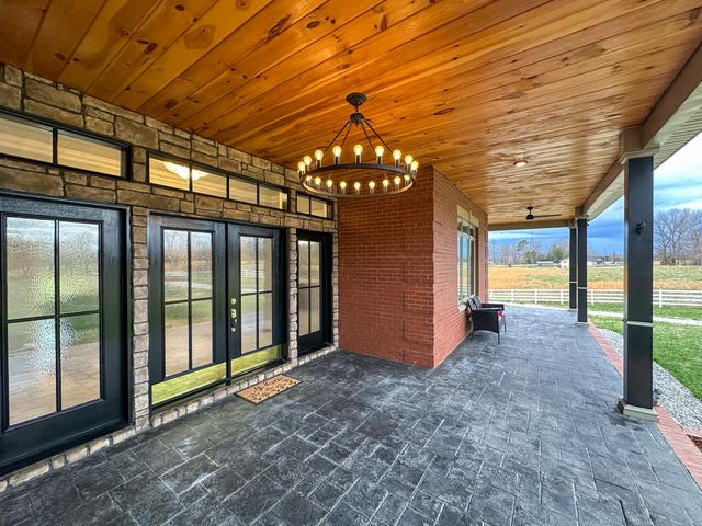 128 Marcum Trail, East Bernstadt, KY 40729