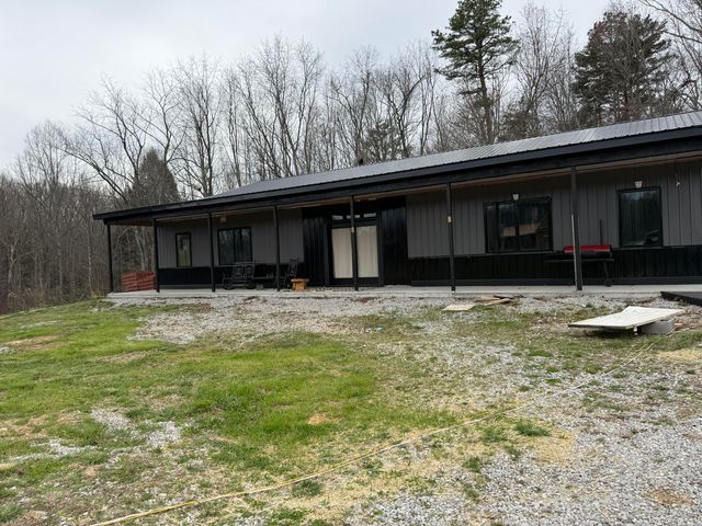 128 Marcum Trail, East Bernstadt, KY 40729