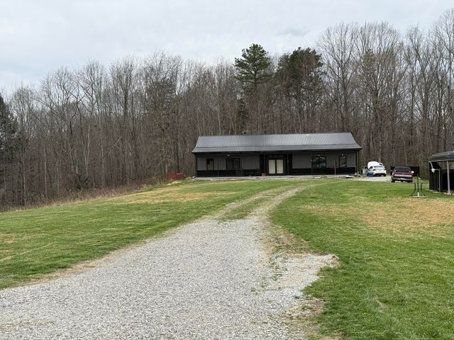 128 Marcum Trail, East Bernstadt, KY 40729